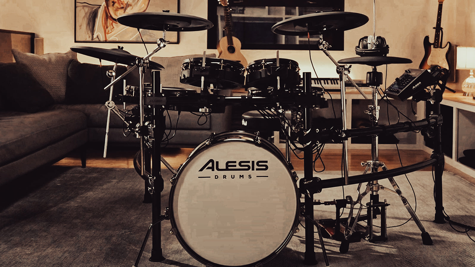 An Alesis Strata Prime in a flat downtown