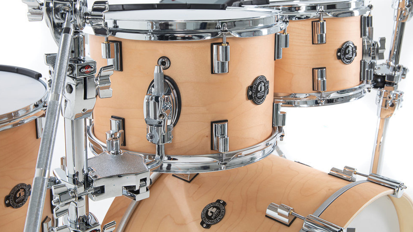 GEWA G9 Pro SE drum set in a natural color