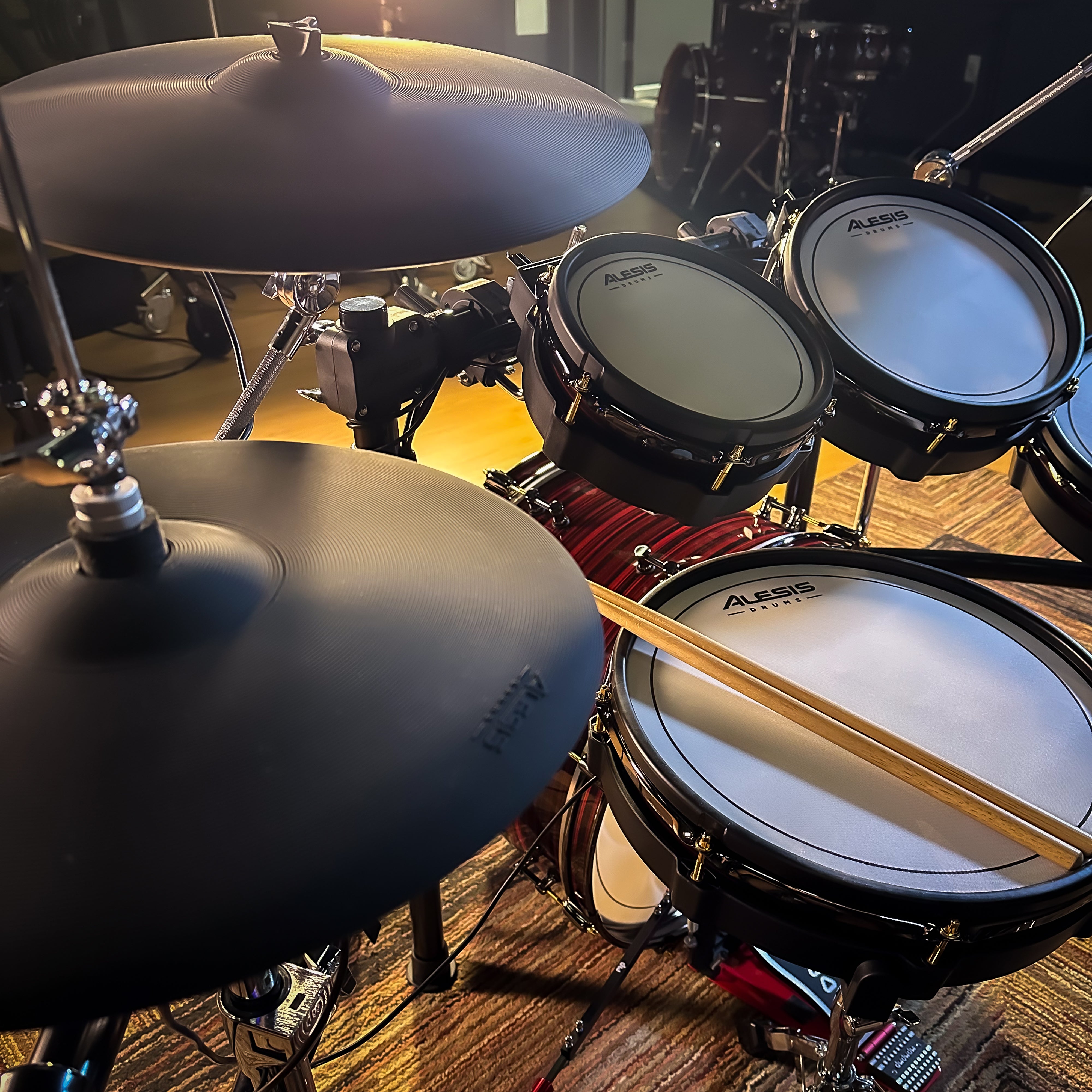 Alesis Strata Prime Electronic Drum Set – Kraft Music