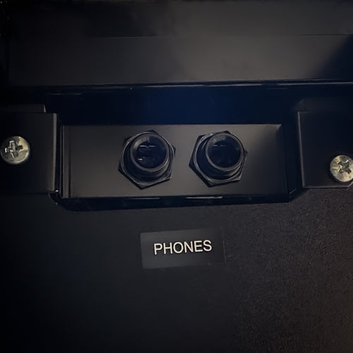 Yamaha Clavinova CLP-825 Digital Piano - Polished Ebony - View 15