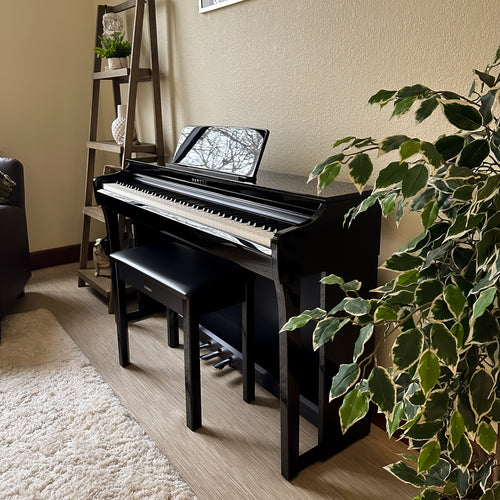 Yamaha Clavinova CLP-825 Digital Piano - Polished Ebony - View 6