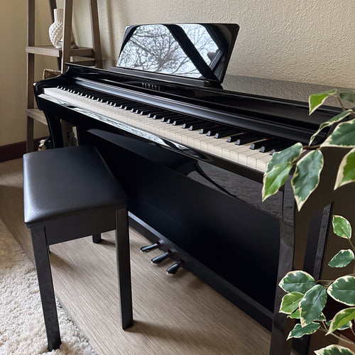 Yamaha Clavinova CLP-825 Digital Piano - Polished Ebony - View 18