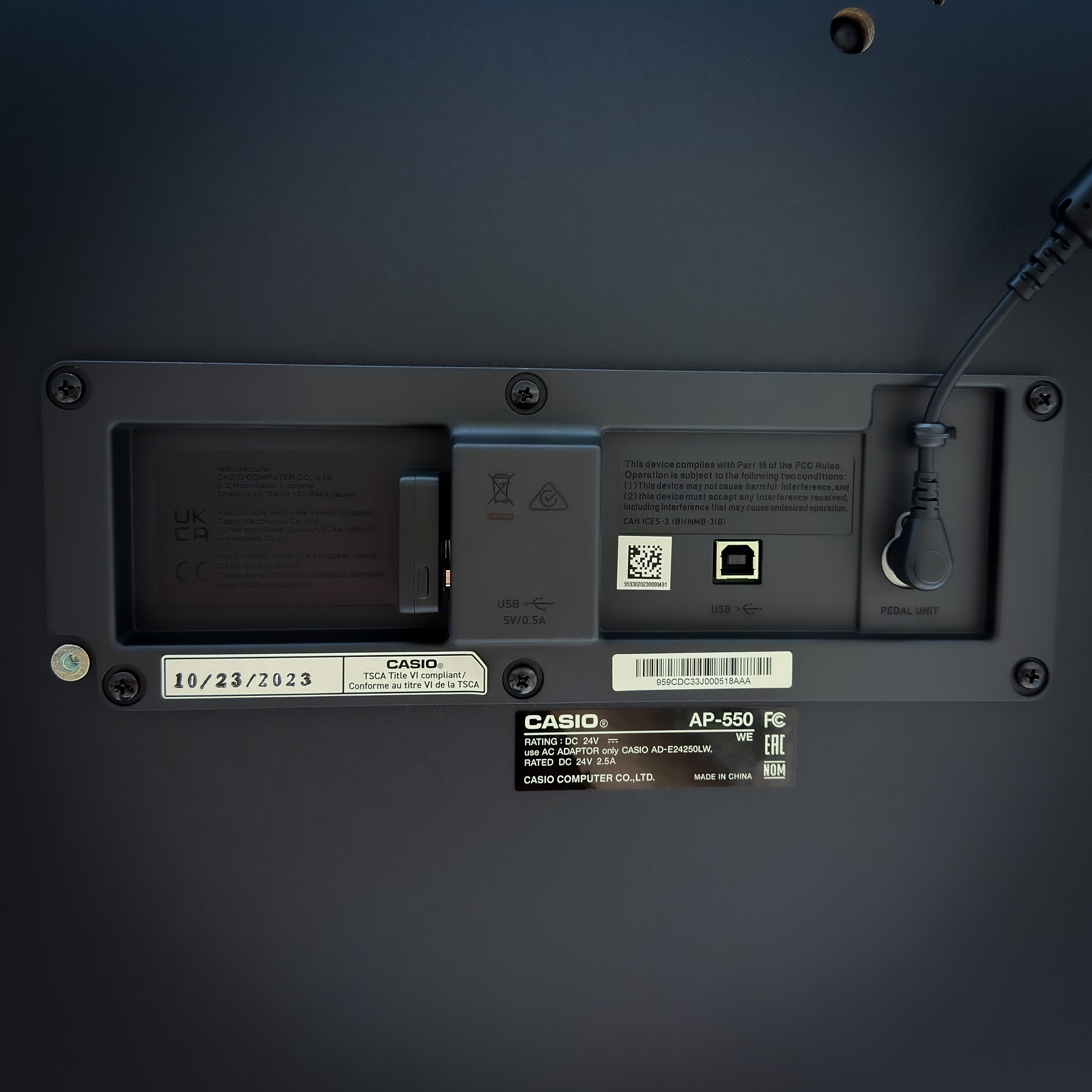 Casio Celviano AP-550 Digital Piano - White - view 18