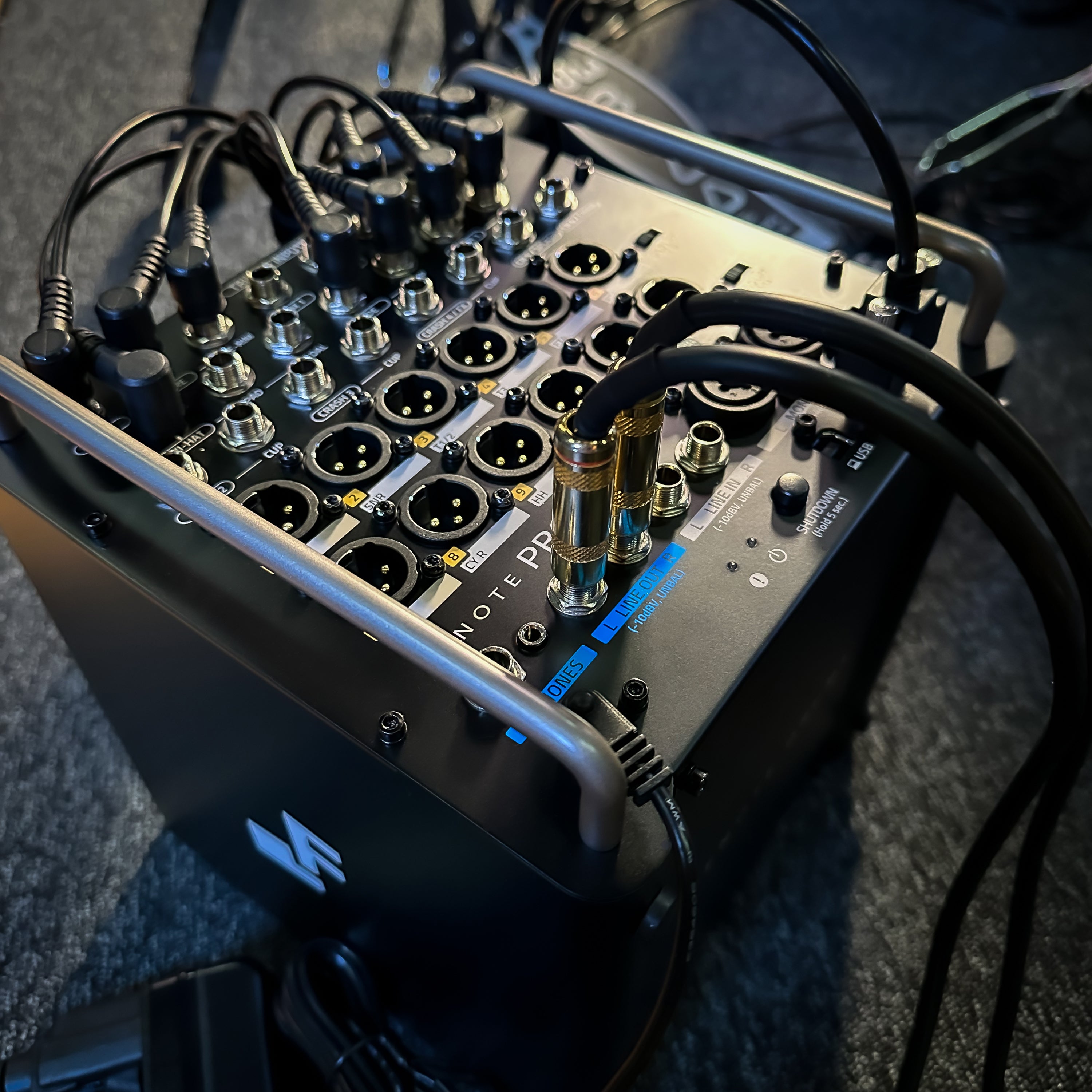 EFNOTE PRO 700 Standard Electronic Drum Kit - module in a studio