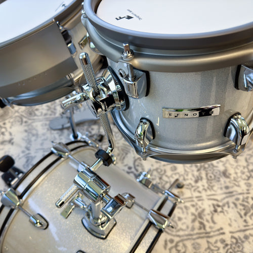 EFNOTE MINI Electronic Drum Set - White Sparkle - close up of the rack tom