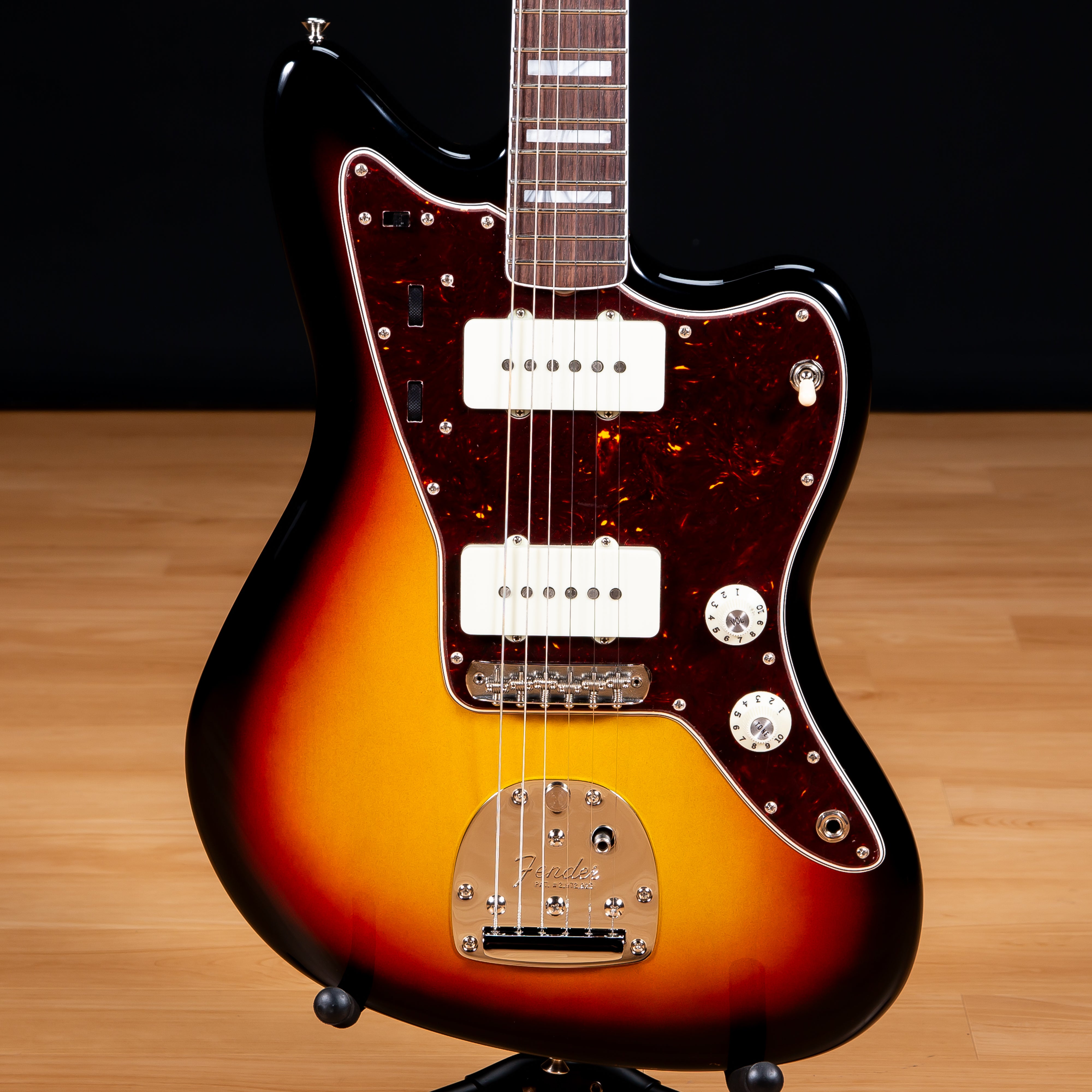 Fender American Vintage II 1966 Jazzmaster - 3-Color Sunburst SN V2327853