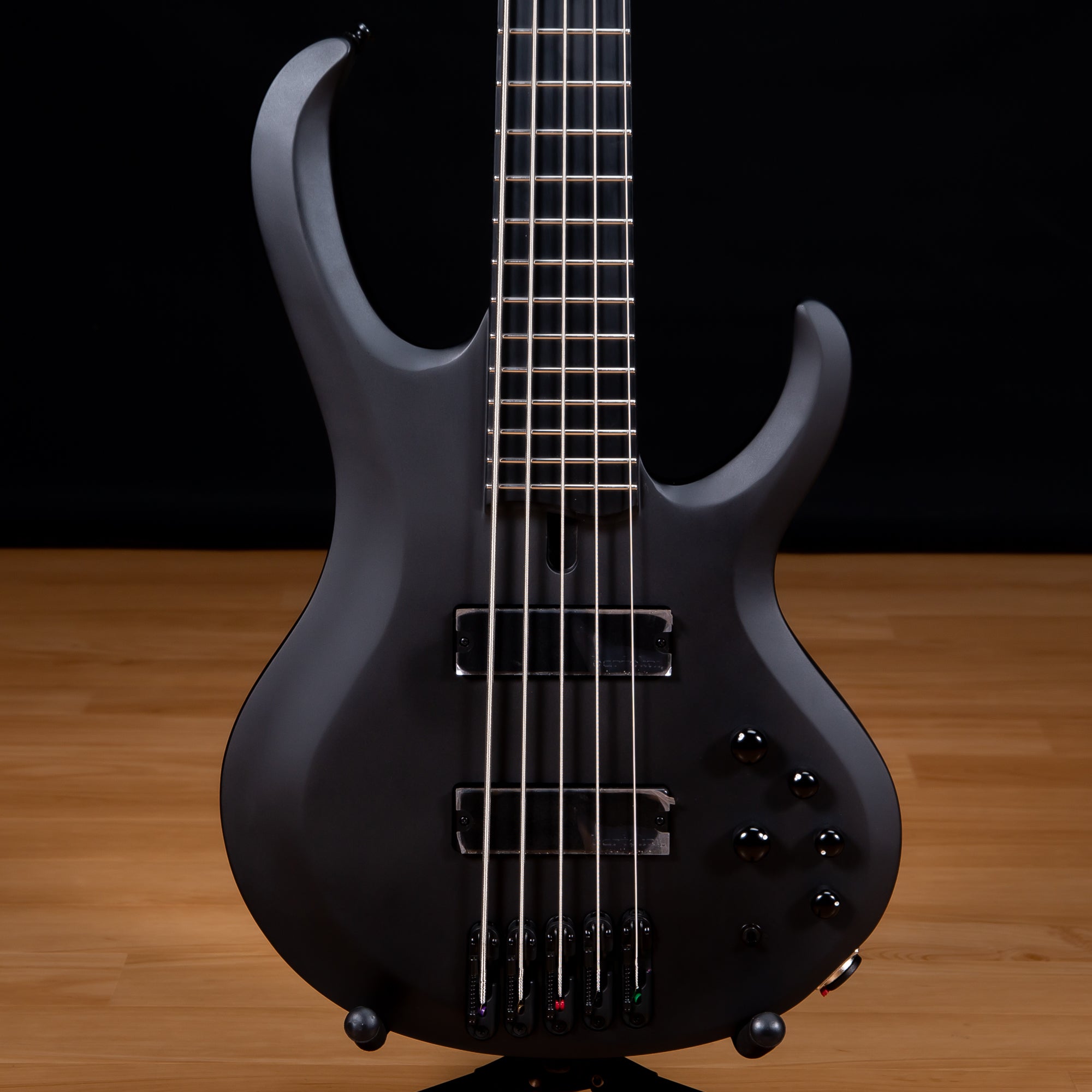 I23070054　Flat　Bass　5-string　Label　Iron　BTB　SN　IBANEZ　Music　–　BTB625EX　Black　Kraft