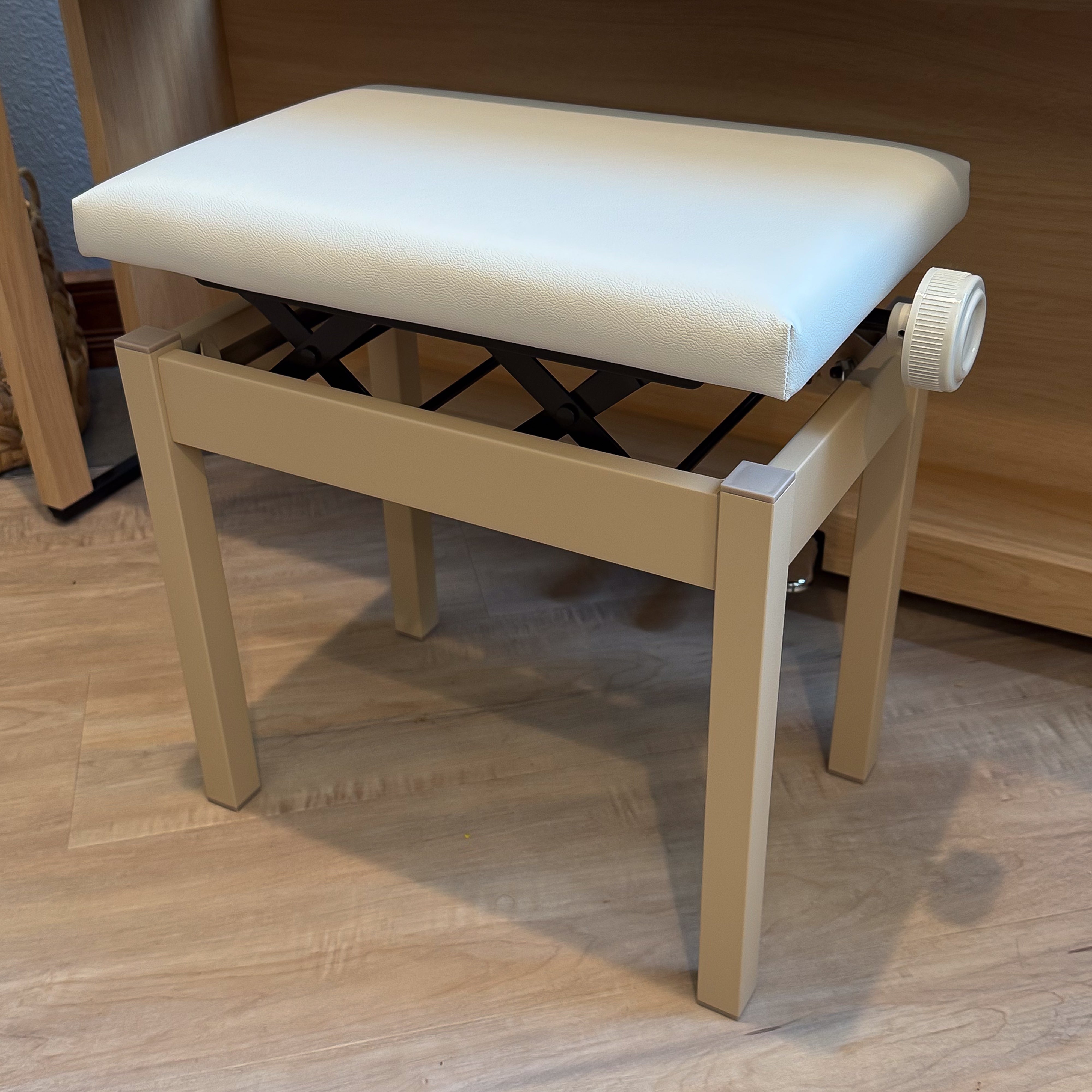 Kawai CN201 Digital Piano - Light Oak - View 18