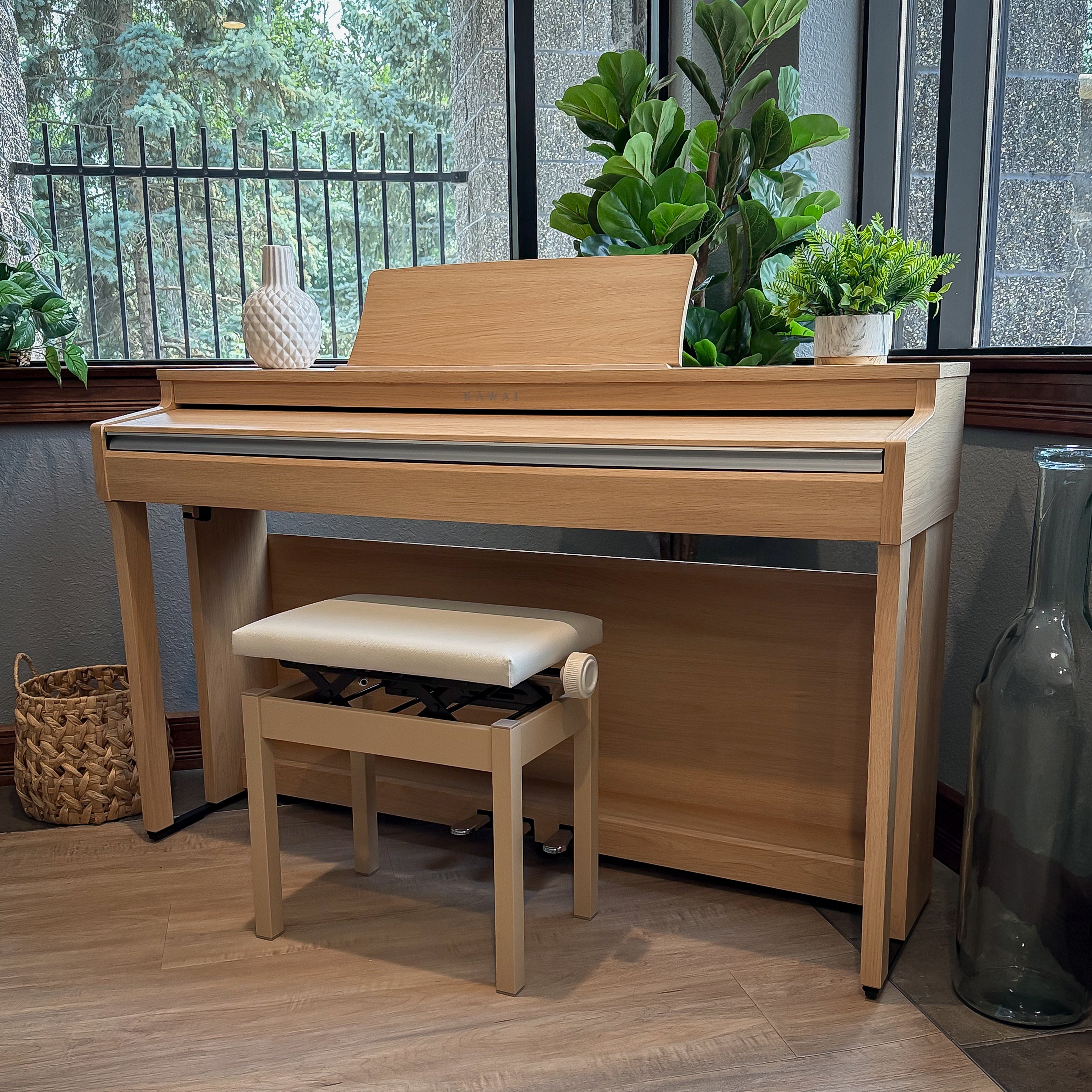Kawai CN201 Digital Piano - Light Oak - View 9