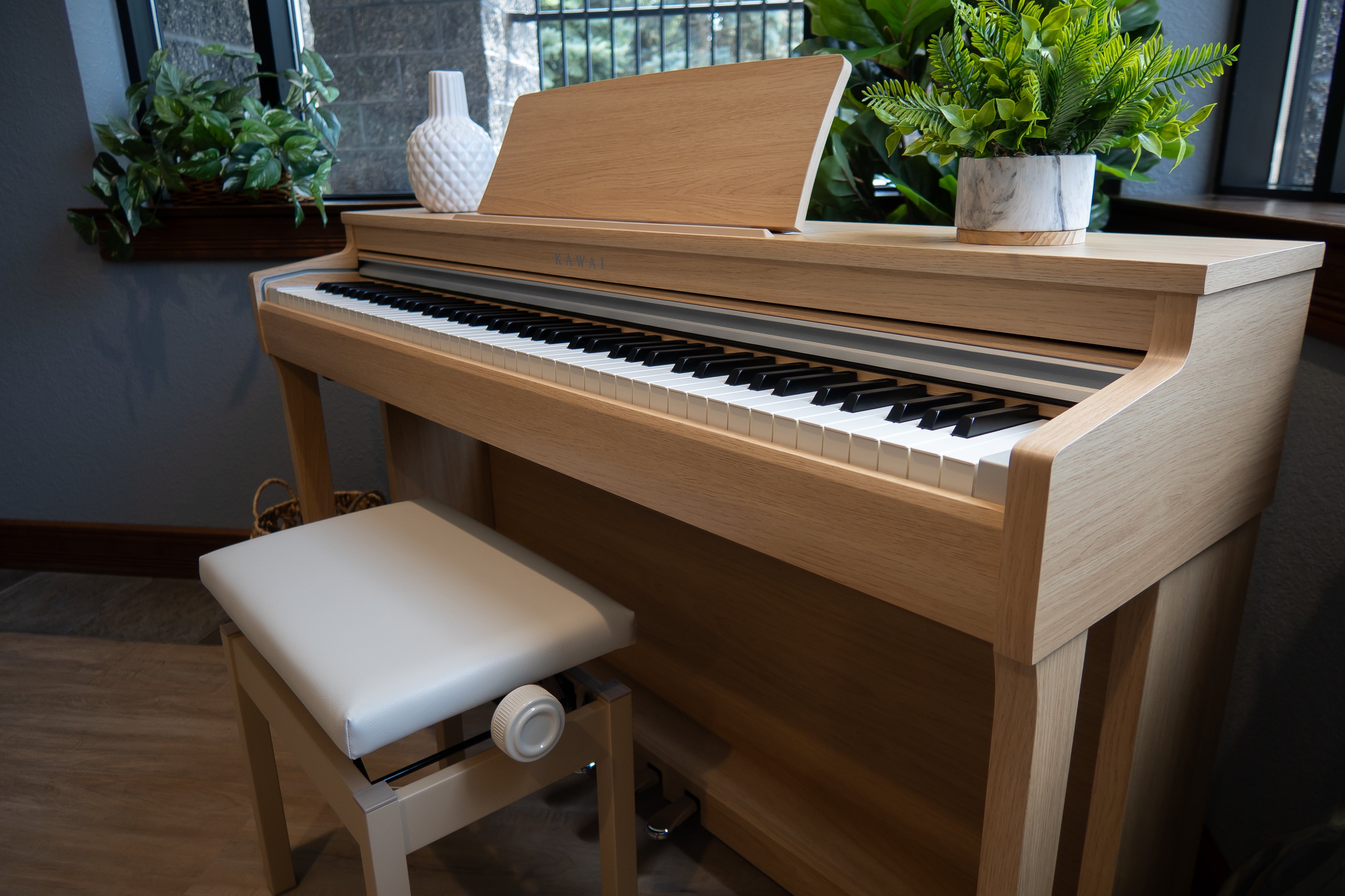 Kawai CN201 Digital Piano - Light Oak - View 6