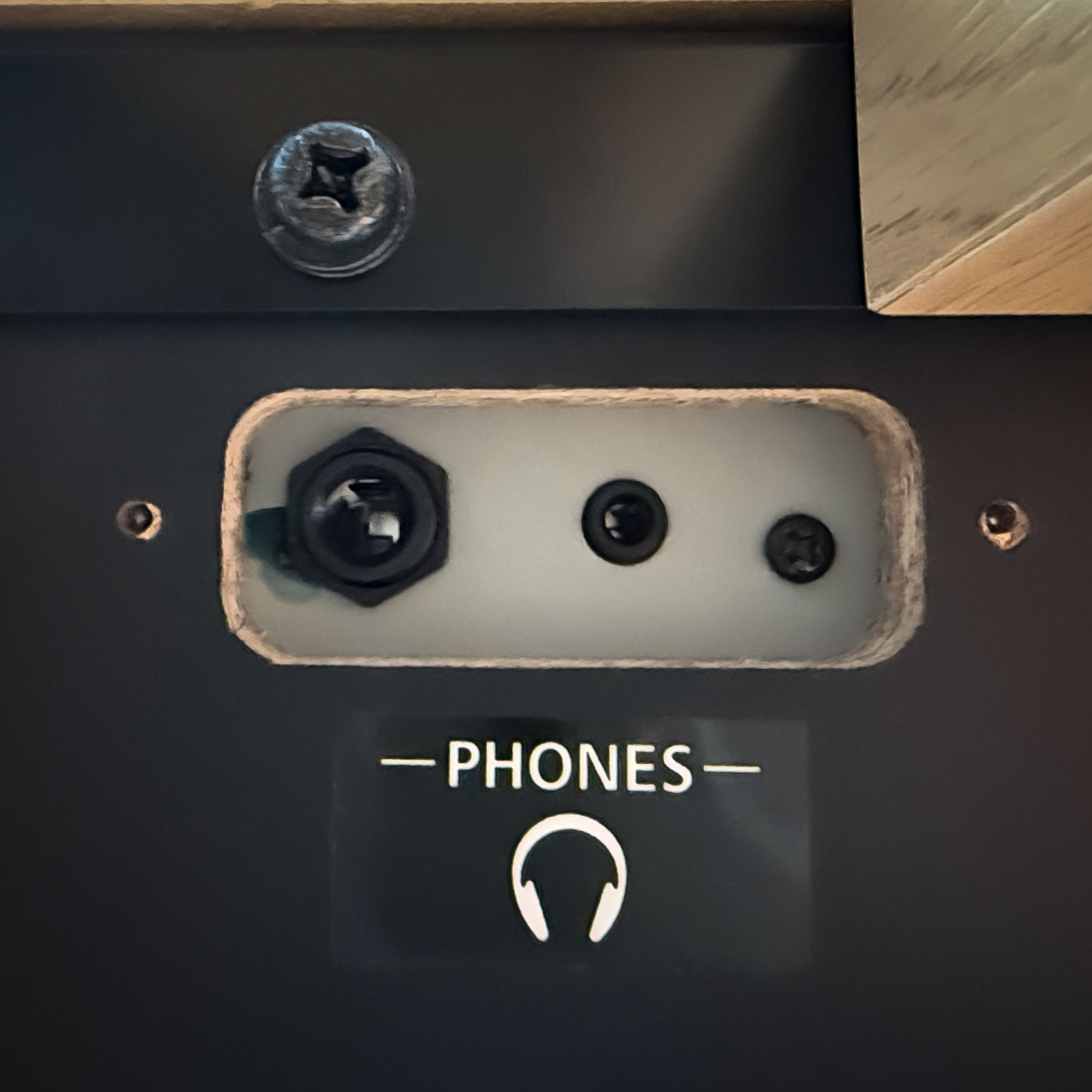 Kawai CN201 Digital Piano - Light Oak - View 22