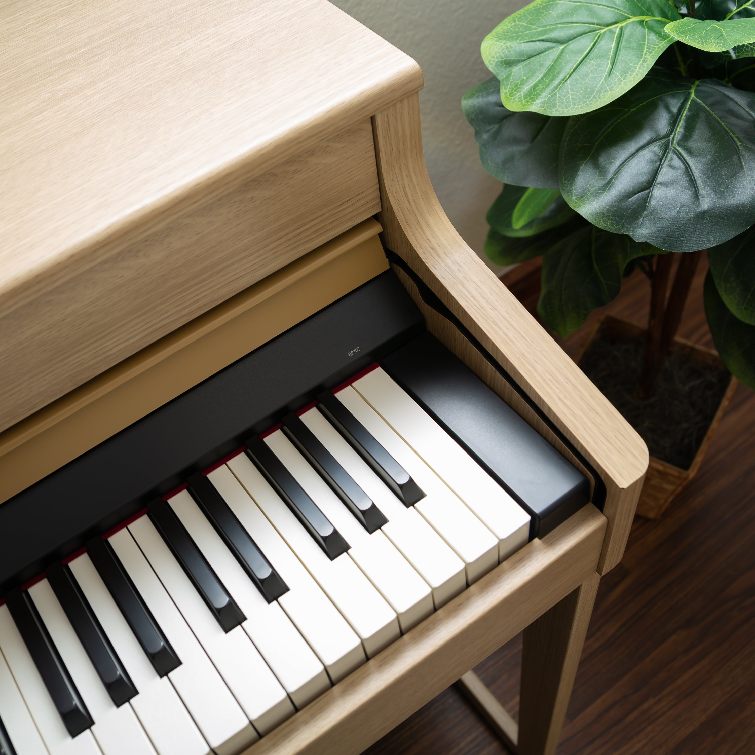 Roland HP702 Digital Piano - Light Oak - View 5