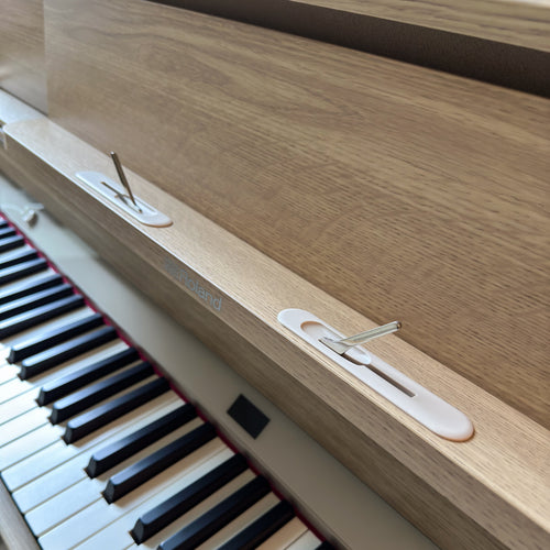 Roland LX-5 Digital Piano with Bench - Light Oak - View 17