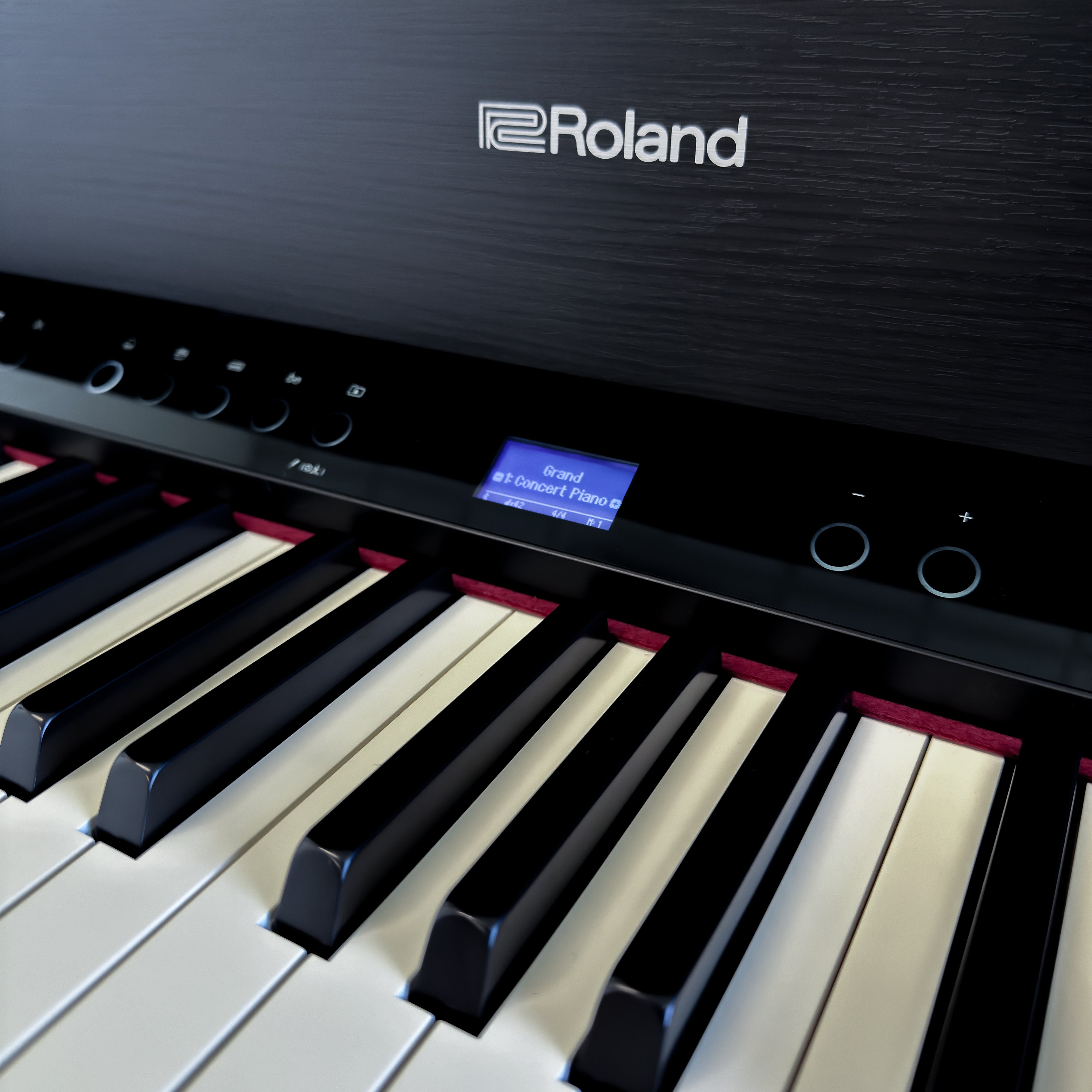 Roland LX-9 Digital Piano with Bench - Charcoal Black - View 13