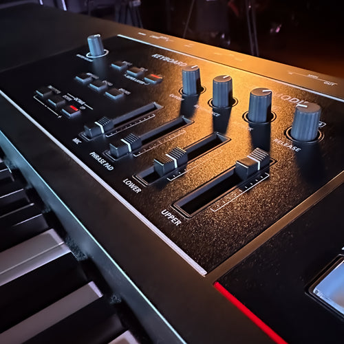 Roland Juno-D8 88-Key Synthesizer View 7