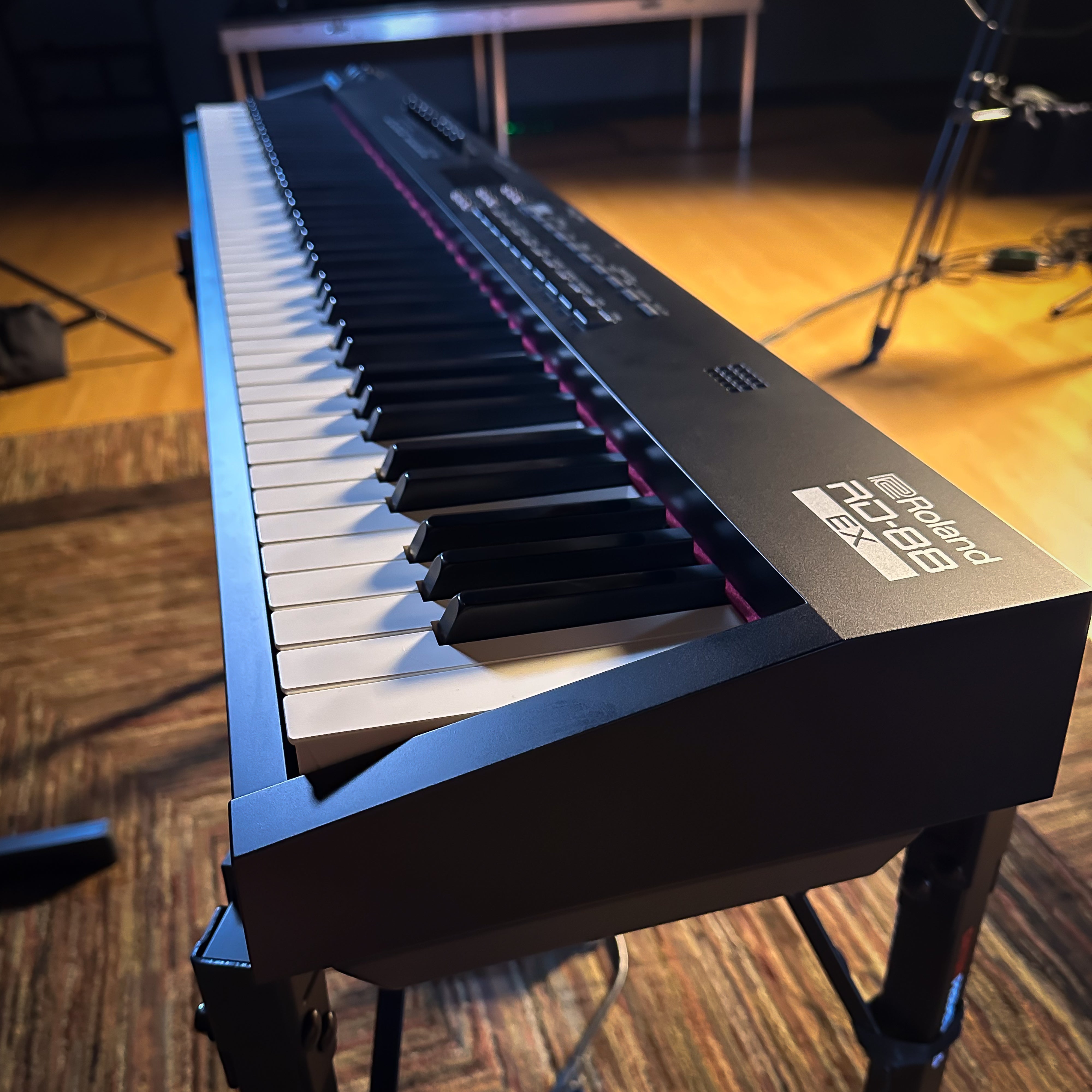 鍵盤楽器 Roland RD-88 Stage Piano Roland RD-88 88-Key Stage Piano | Guitar Center