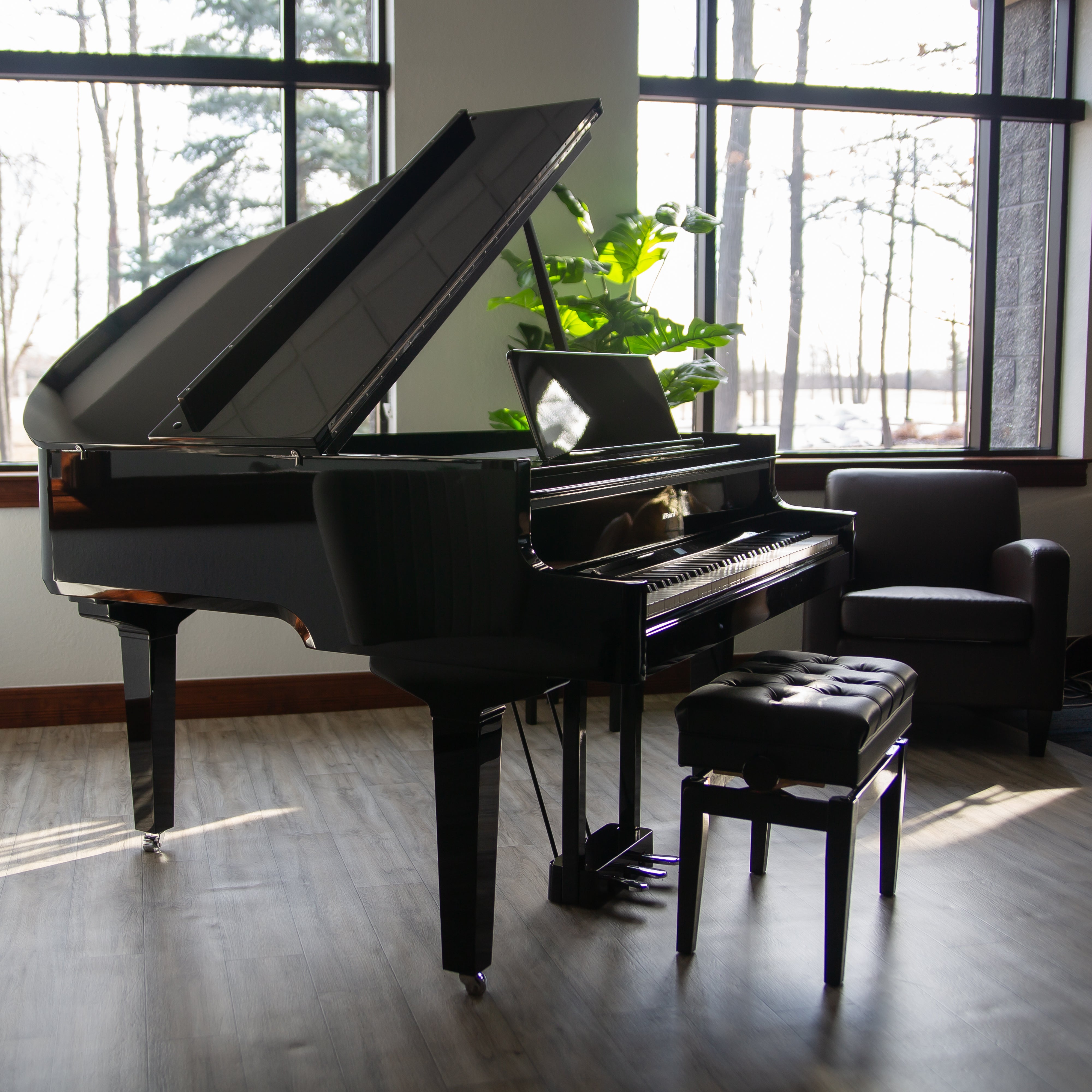 Roland GP-9M Digital Grand Piano with Moving Keys - Polished Ebony