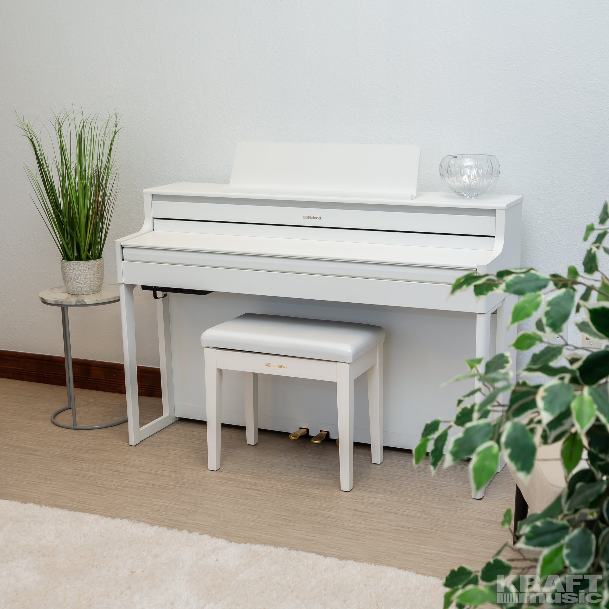 Roland HP704 Digital Piano - Satin White - key cover closed