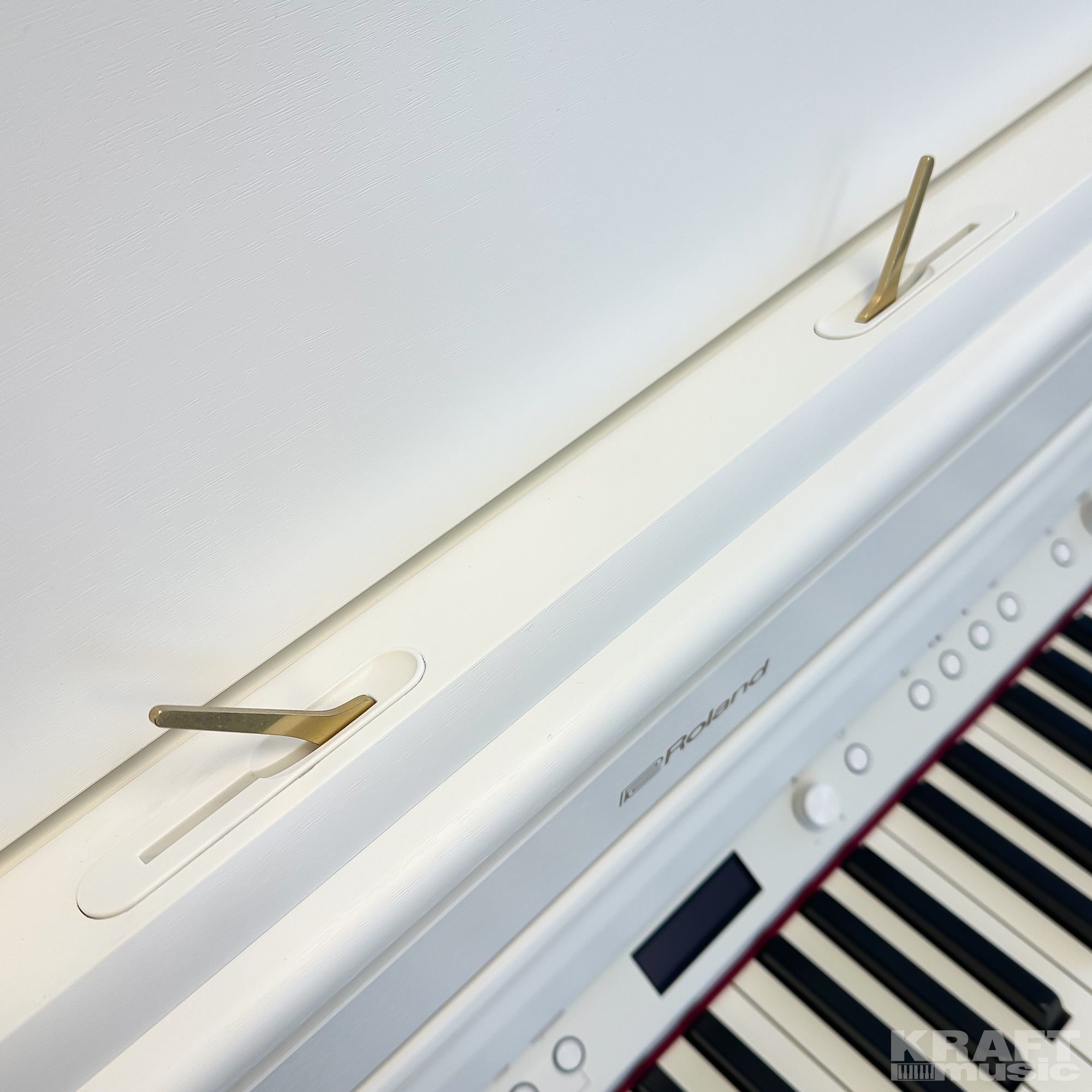 Roland HP704 Digital Piano - Satin White - music score braces