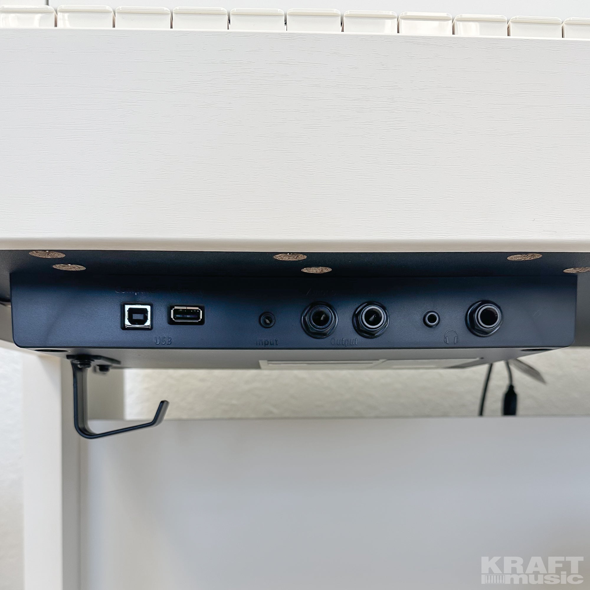 Roland HP704 Digital Piano - Satin White - input and output jacks
