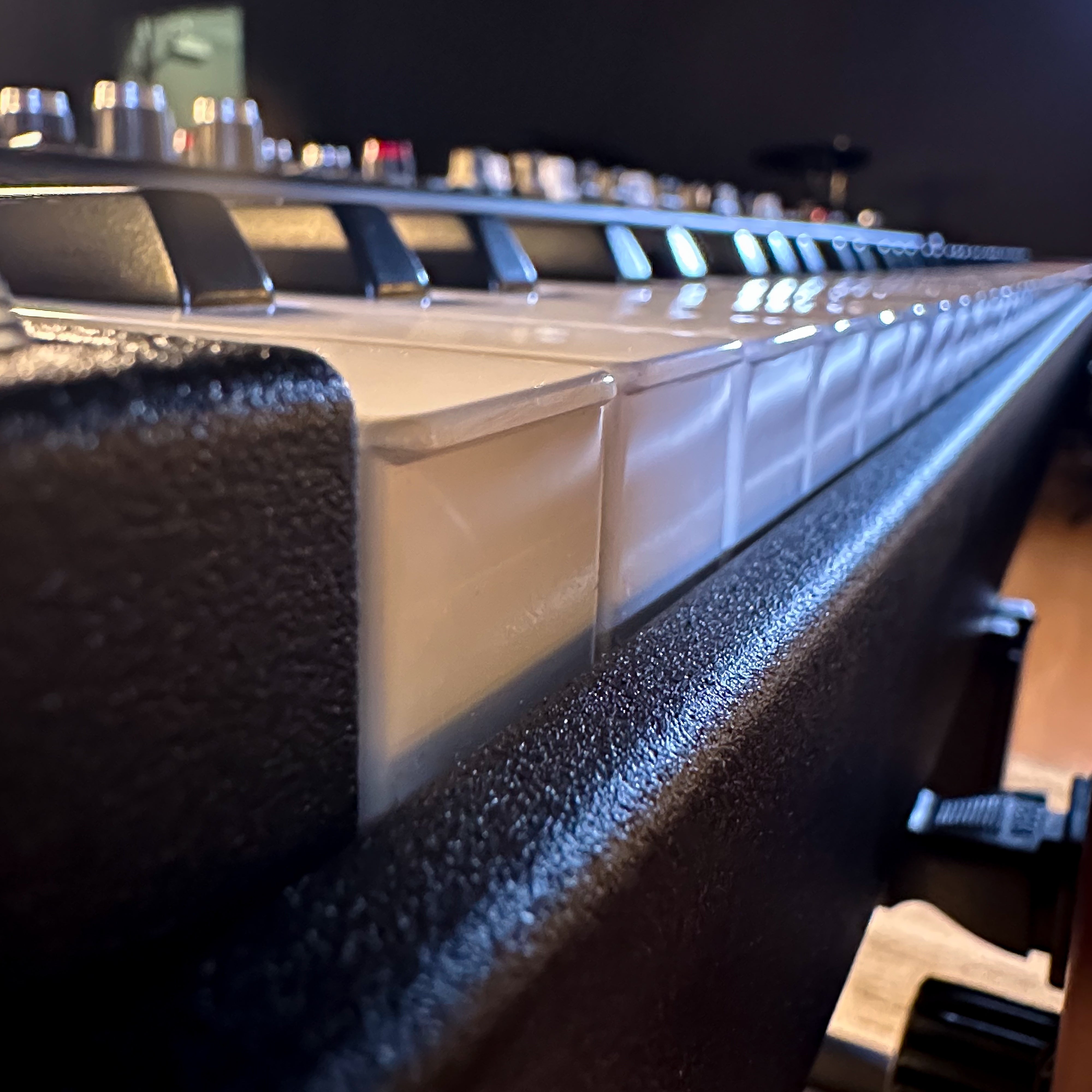 Viscount Legend One 73 Stage Keyboard – Kraft Music