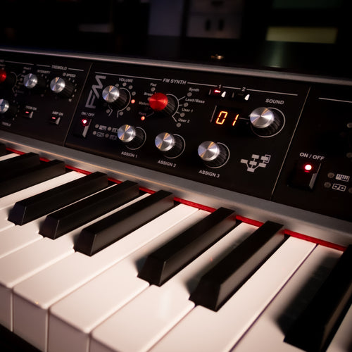 Viscount Legend '70s FM Synth Sound Module installed in a Viscount Legend '70s MKII Compact 73-key Modular Stage Piano - view 3