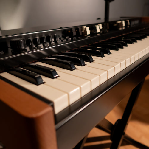 Viscount Legend Solo Organ - View 6