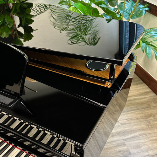 Yamaha Clavinova CLP-795GP Digital Piano - Polished Ebony - lid at lowest level