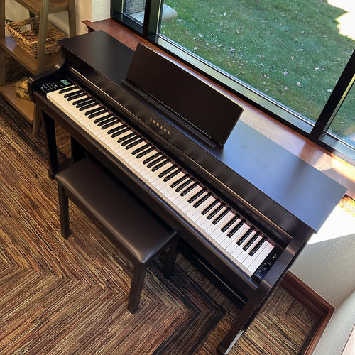 Yamaha Clavinova CLP-835 Digital Piano - Rosewood - view 18