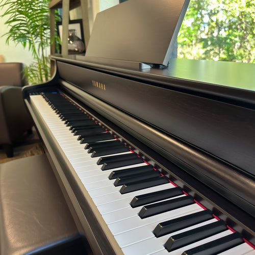 Yamaha Clavinova CLP-835 Digital Piano - Rosewood - view 5