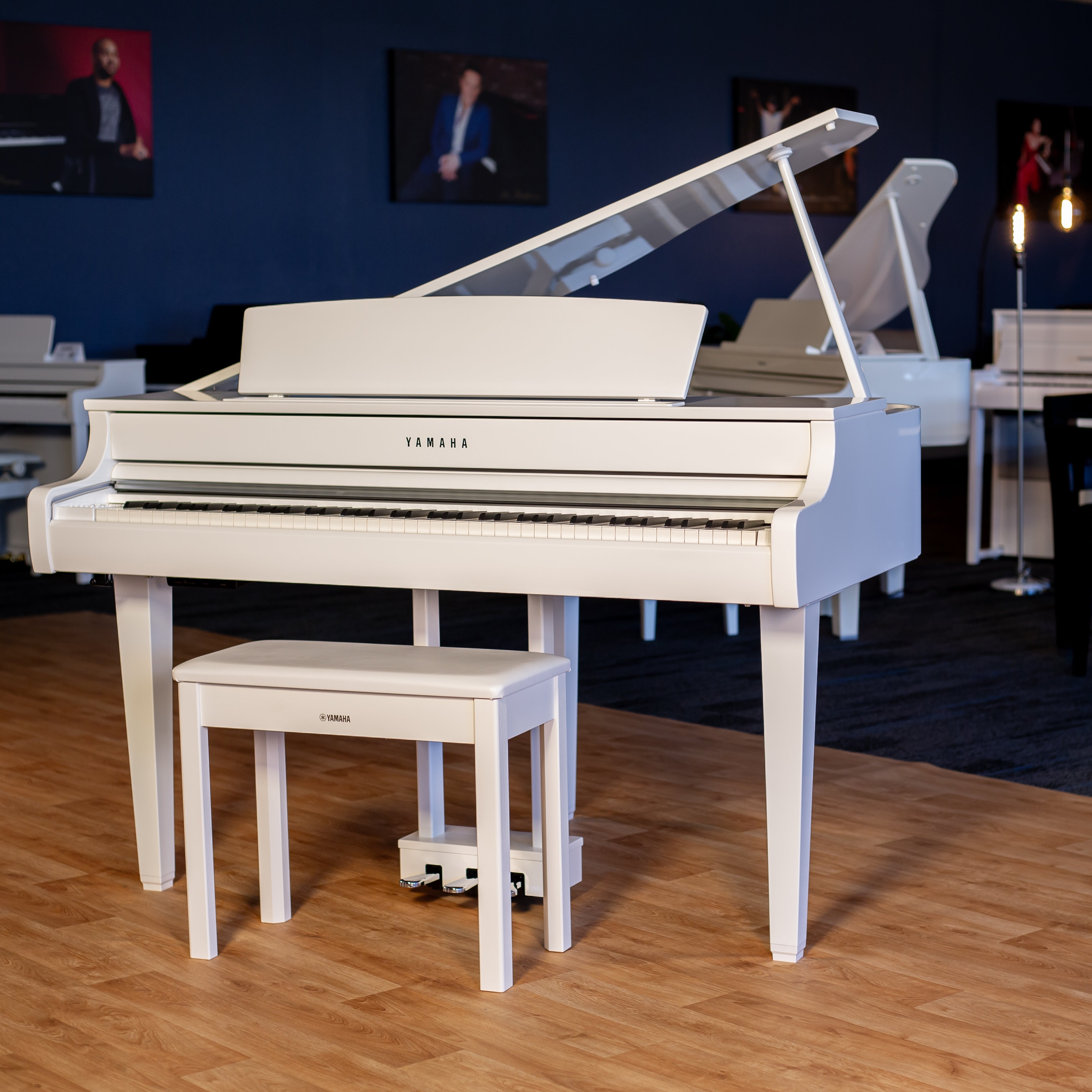 Yamaha Clavinova CLP-865GP Digital Piano - Polished White - View 6