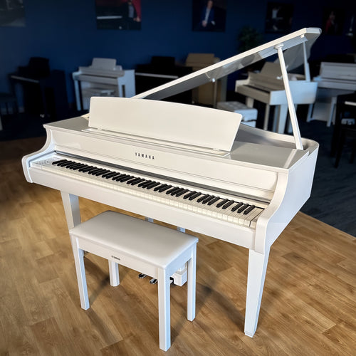 Yamaha Clavinova CLP-865GP Digital Piano - Polished White - View 3