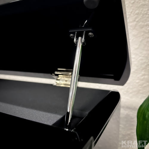 Yamaha AvantGrand N2 Hybrid Piano - Polished Ebony - lid bracket