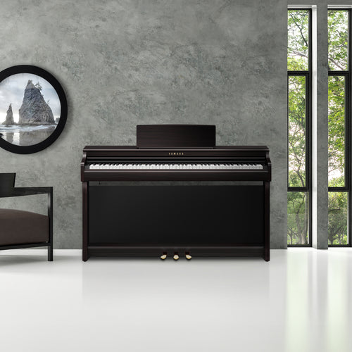 Yamaha Clavinova CLP-825 Digital Piano - Rosewood - View 1