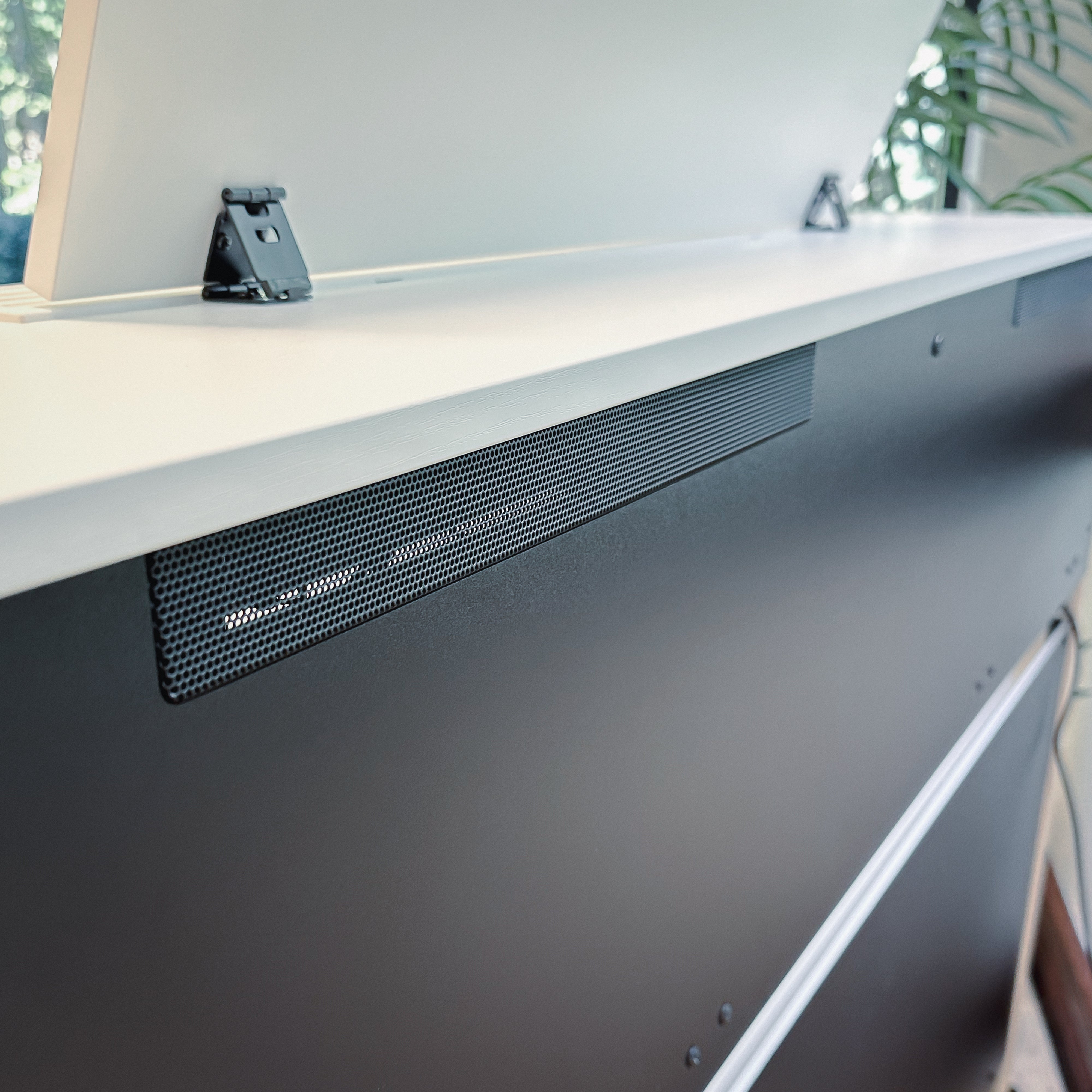 Yamaha Clavinova CLP-875 Digital Pianos - Matte White, view 18