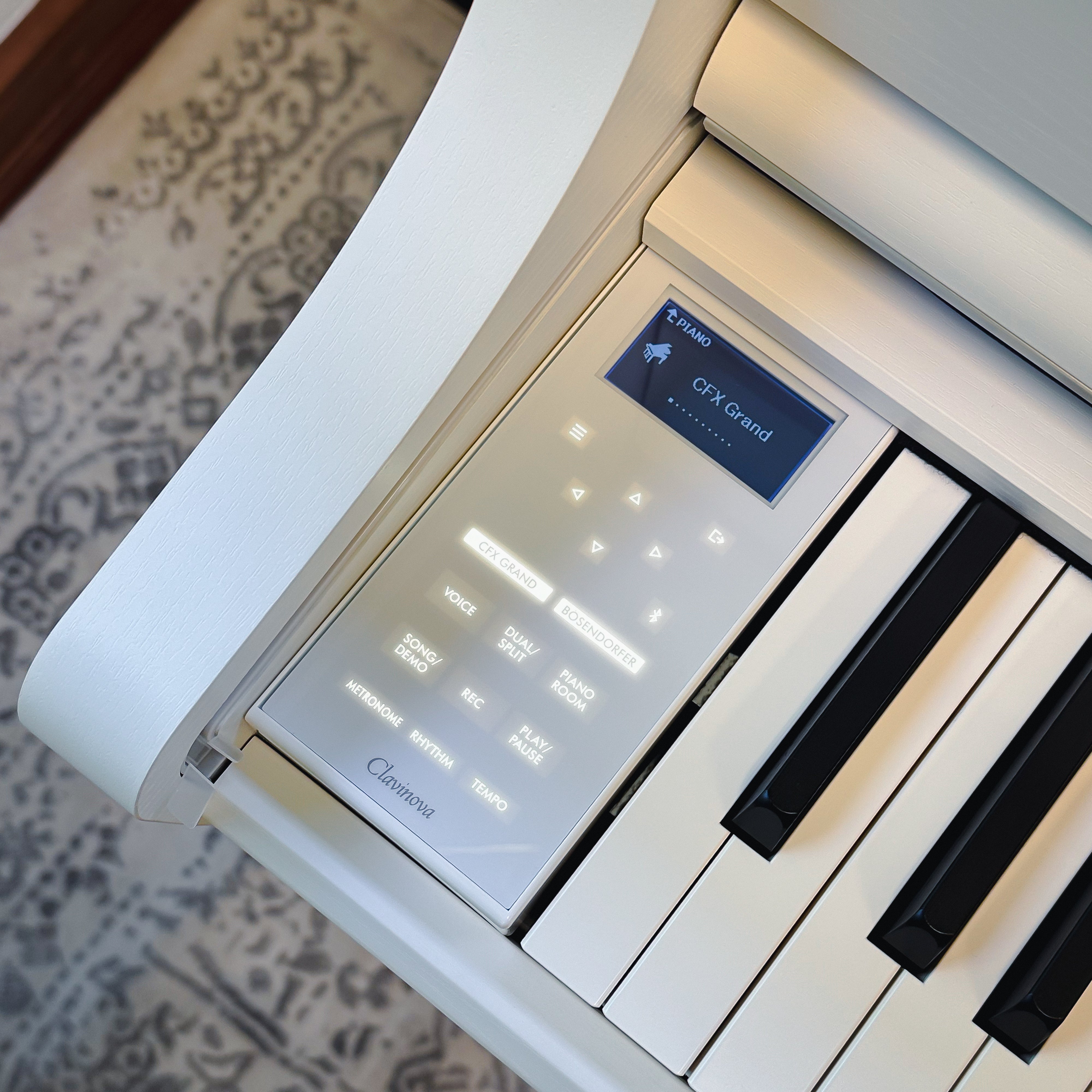 Yamaha Clavinova CLP-875 Digital Pianos - Matte White, view 8