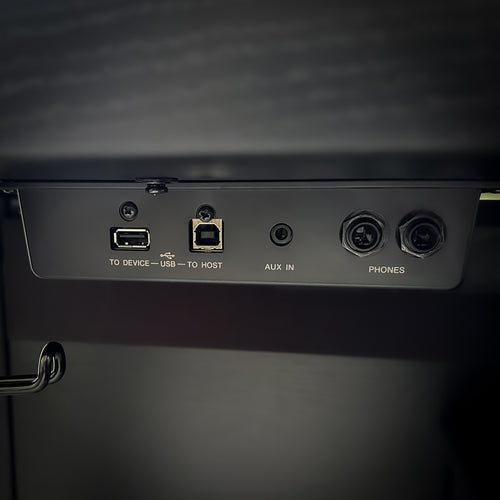 Yamaha Clavinova CLP-885 Digital Piano - Matte Black, AUX, USB,  and headphone jacks