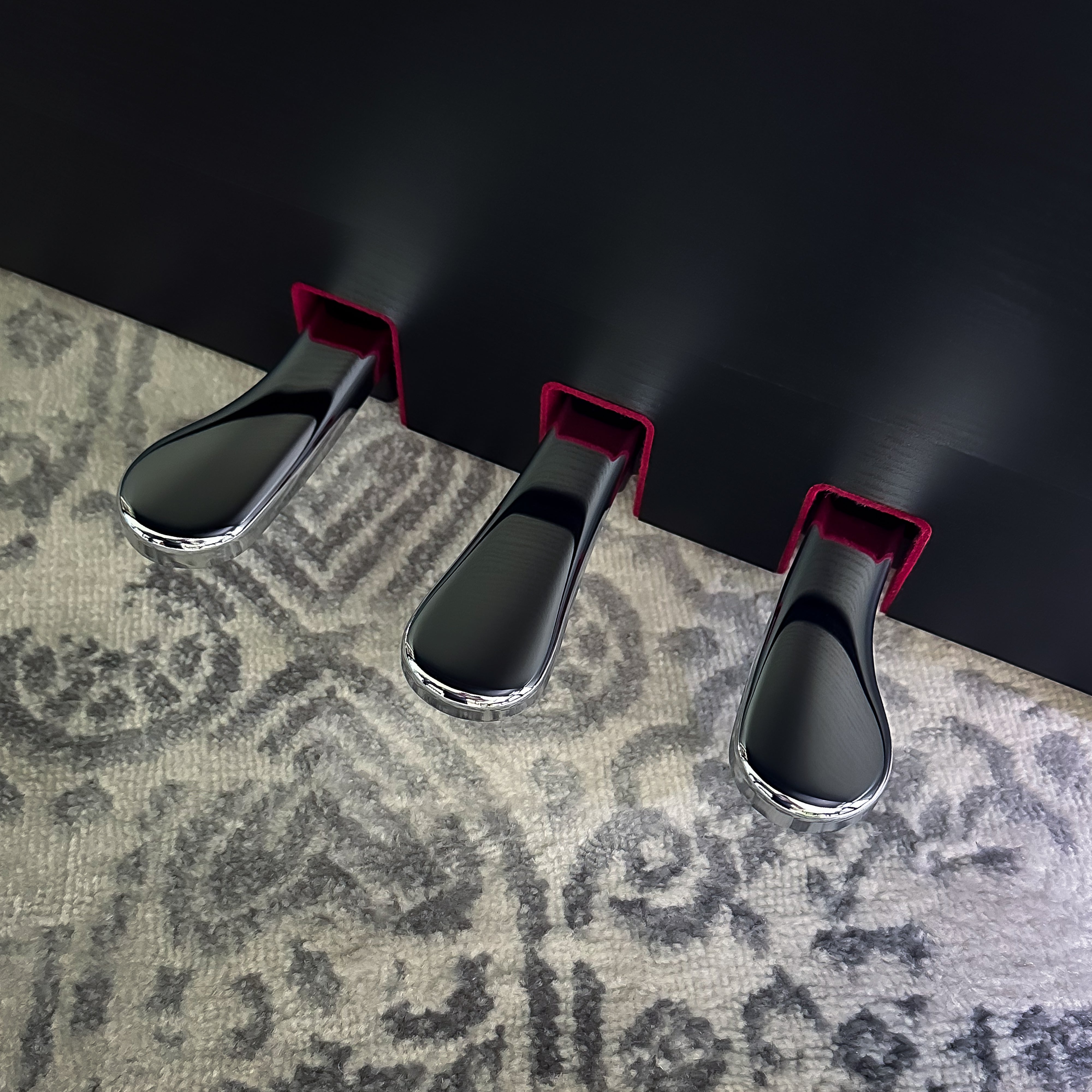 Yamaha Clavinova CLP-885 Digital Piano - Matte Black, pedals