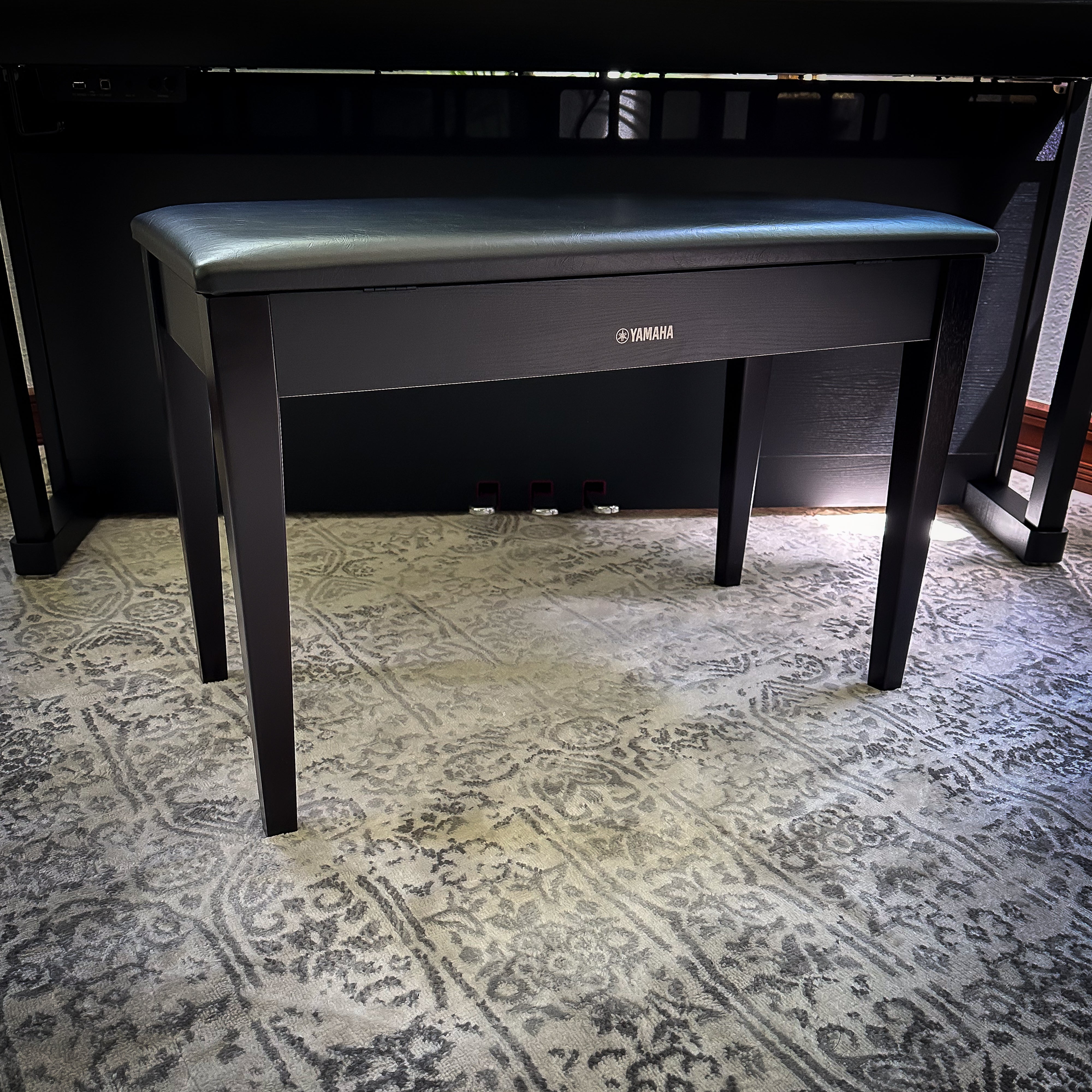 Yamaha Clavinova CLP-885 Digital Piano - Matte Black with included bench