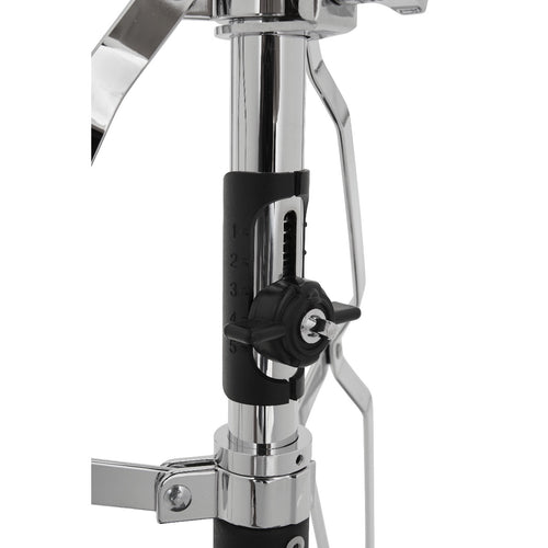 Detail image of Drum Workshop DWCP3500TA 2-Leg Hi-Hat Stand showing adjustment hardware