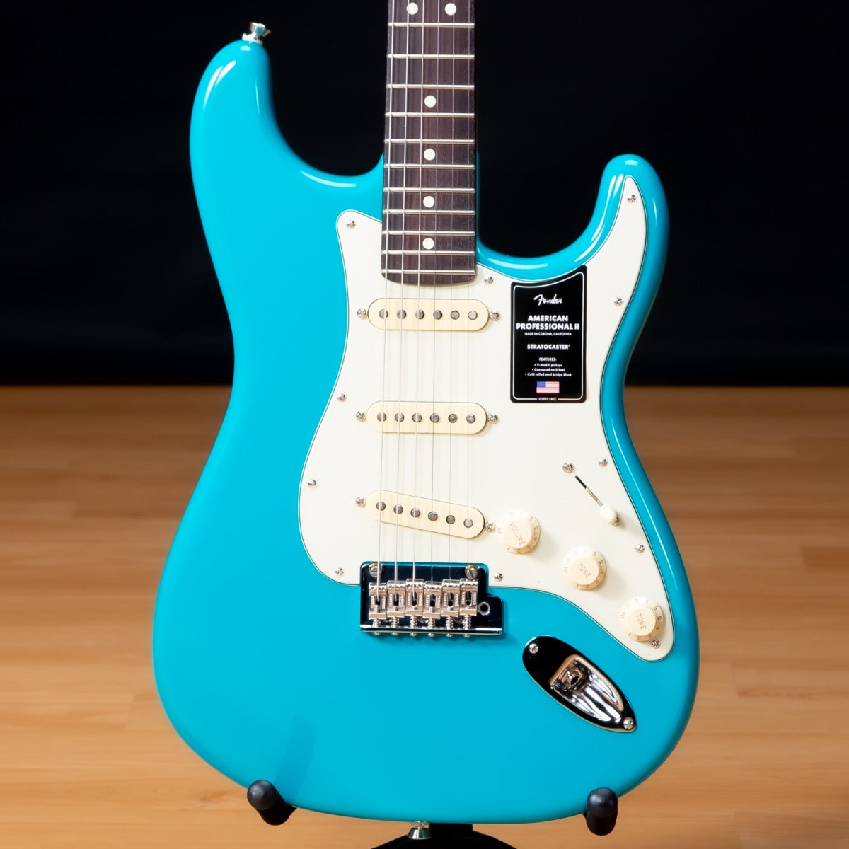 Fender American Pro II Stratocaster - Rosewood, Miami Blue SN