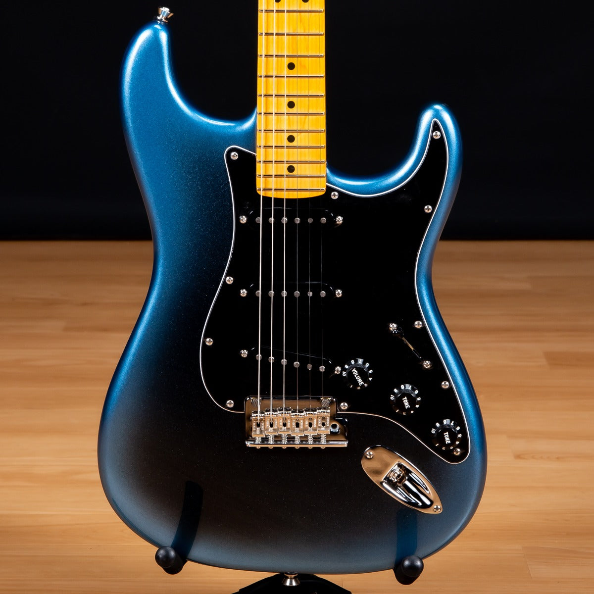 Fender American Pro II Stratocaster - Maple, Dark Night SN US22107837