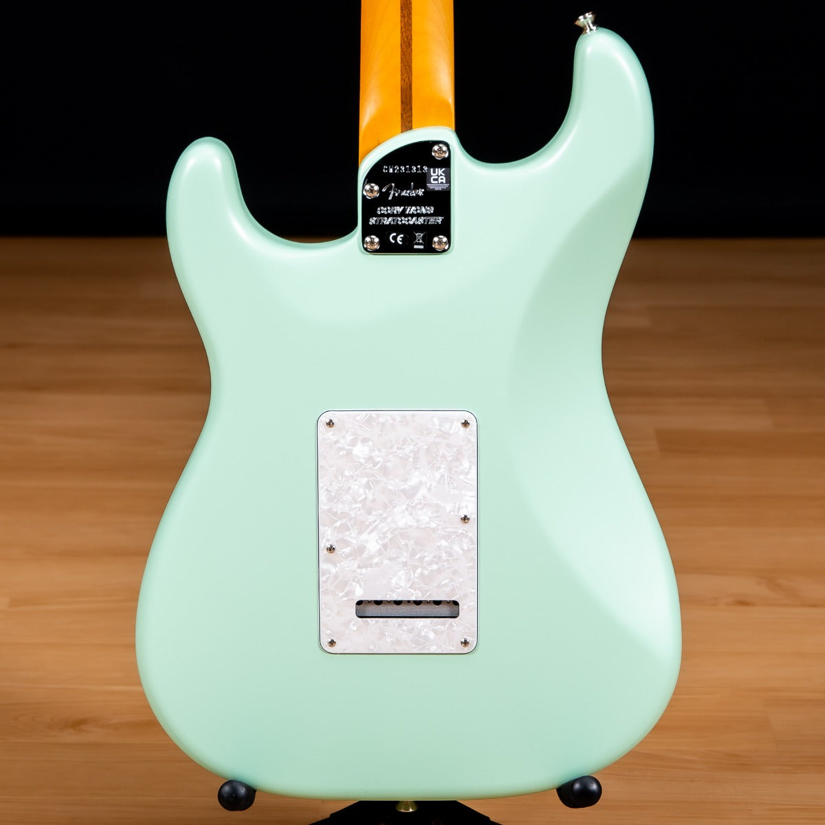Mint green fender guitar deals
