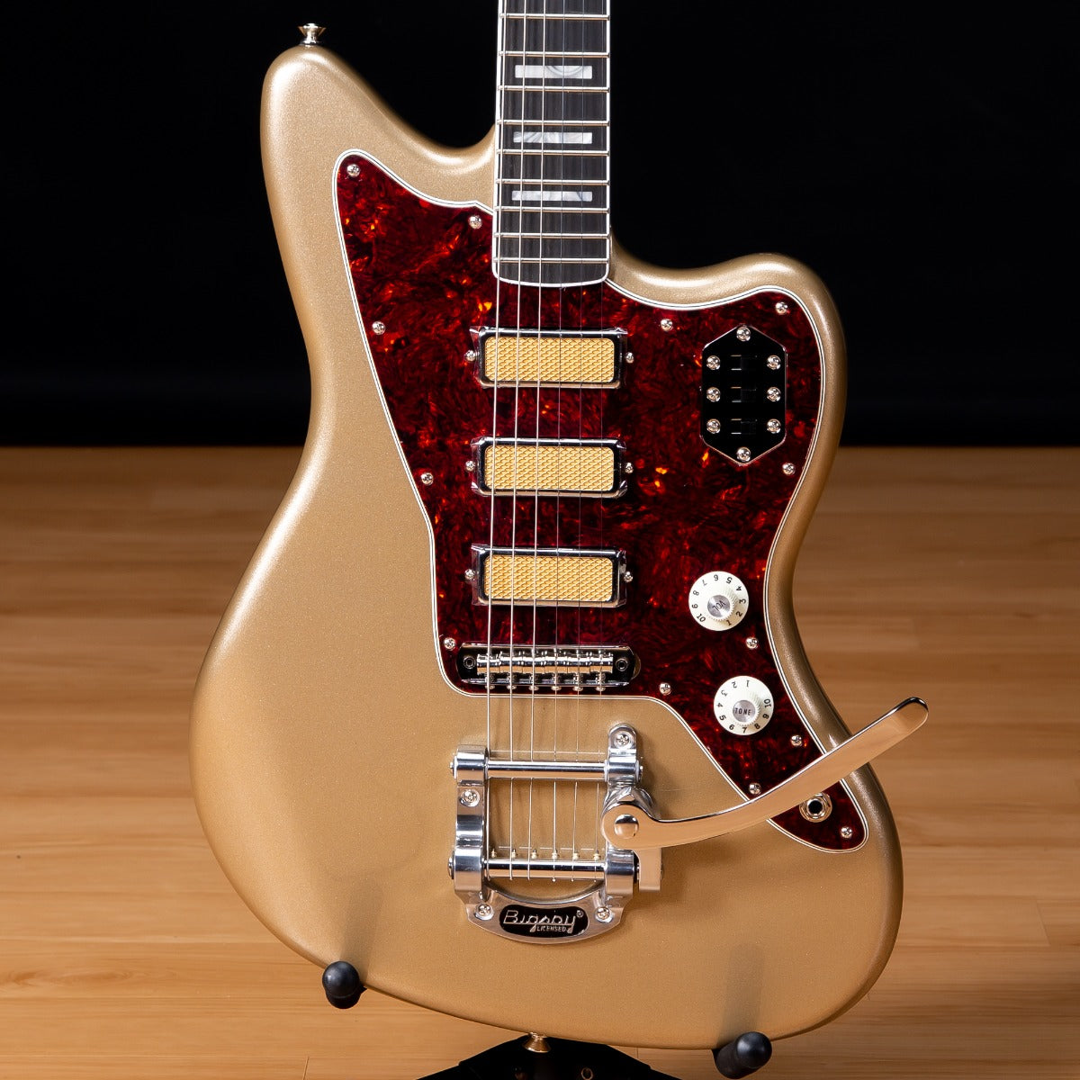 Fender Gold Foil Jazzmaster - Shoreline Gold SN MX23004643