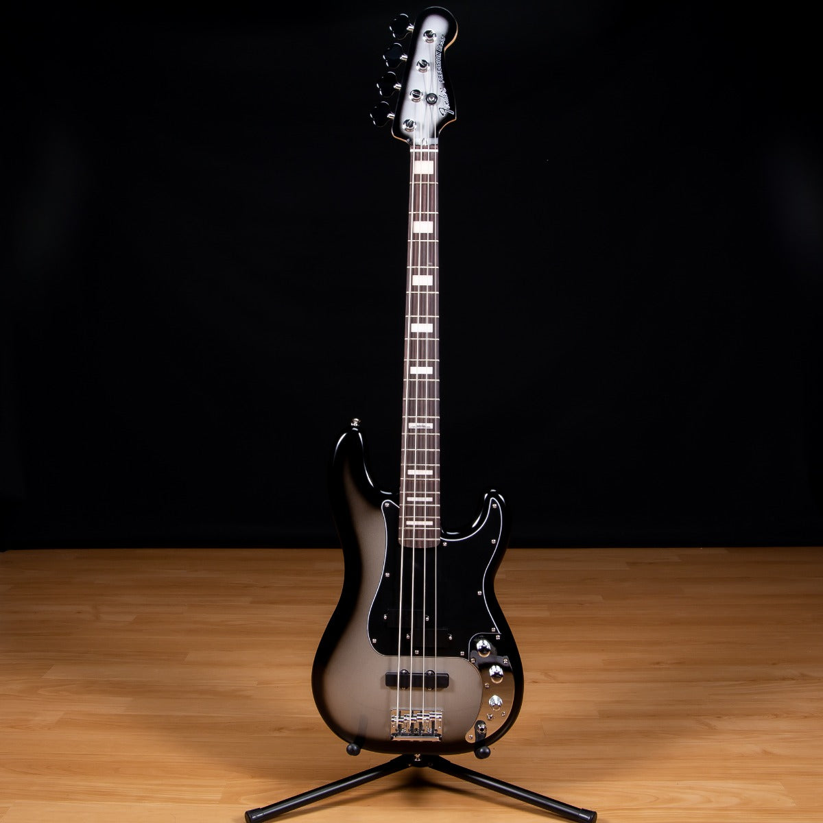 Fender Troy Sanders P-Bass - Silverburst SN TS00252