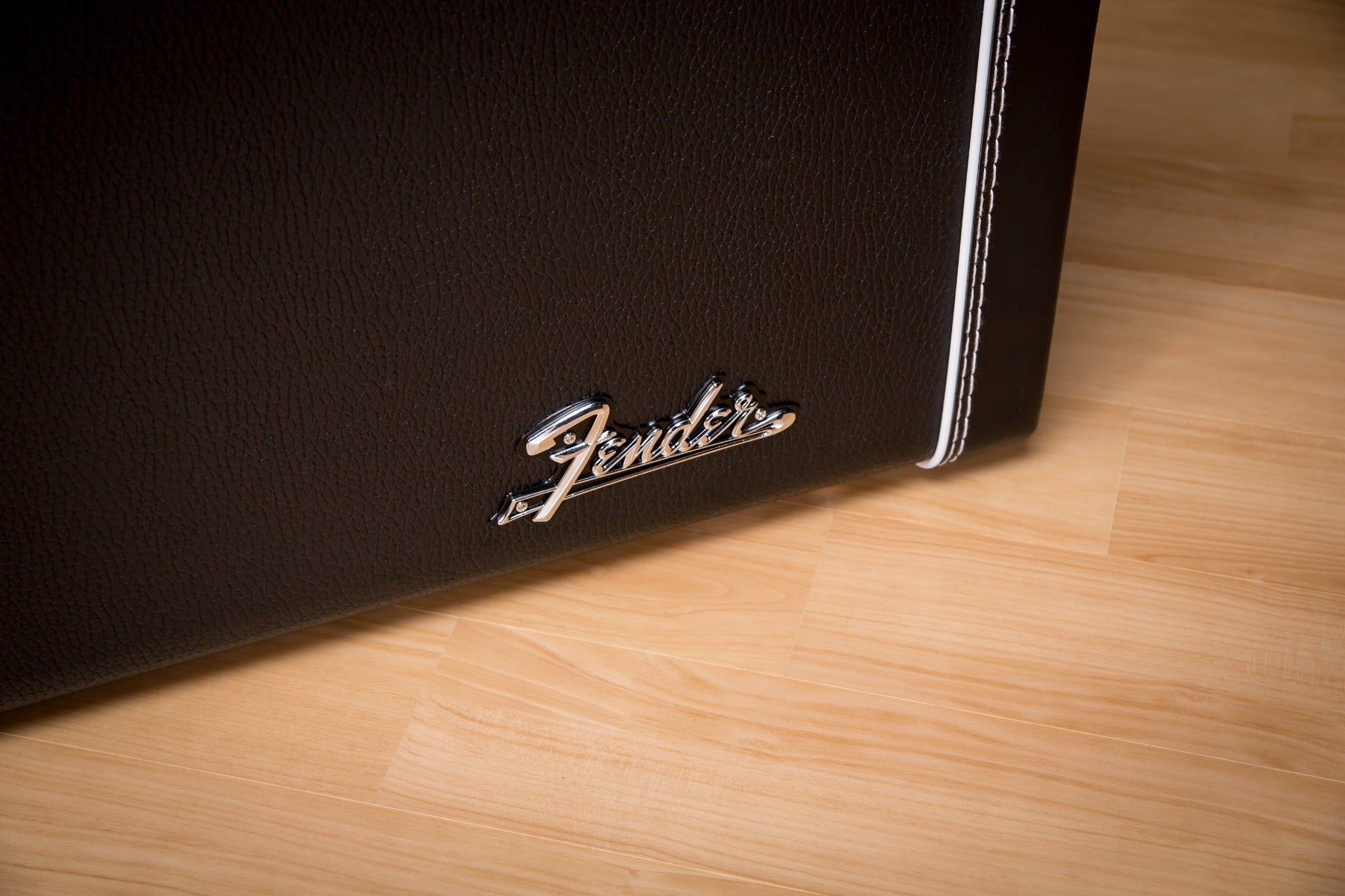 Included case for the Fender Joe Strummer Telecaster - Road Worn Black view 4