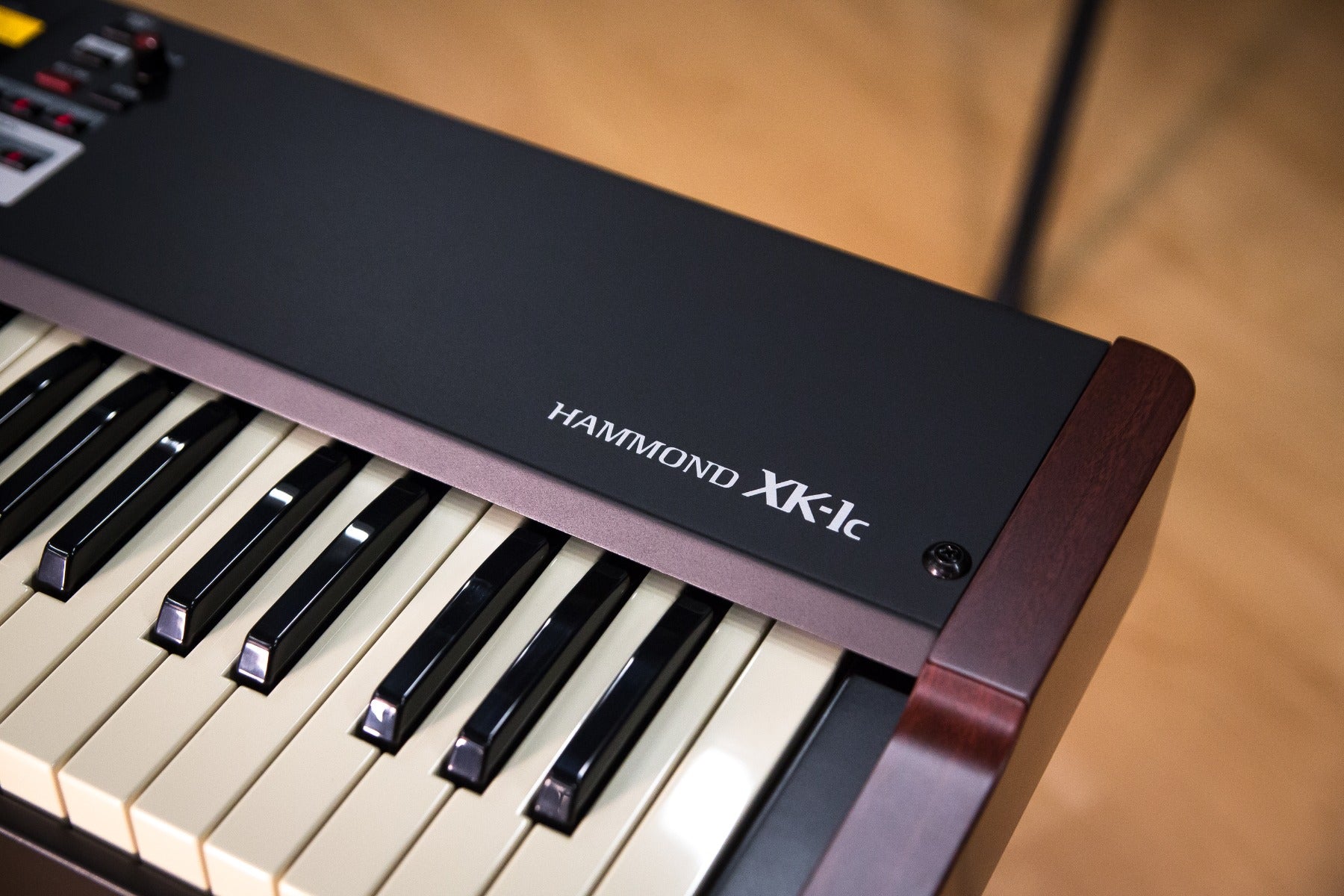 Hammond XK-1c Portable Organ STAGE ESSENTIALS BUNDLE