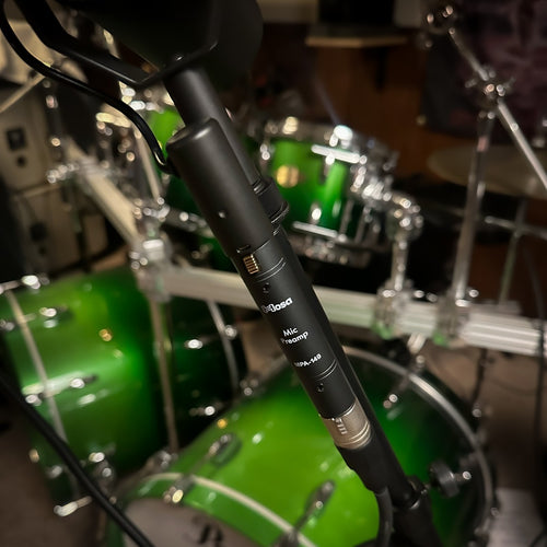 Hosa MPA-149 Mic Preamp set up in a studio
