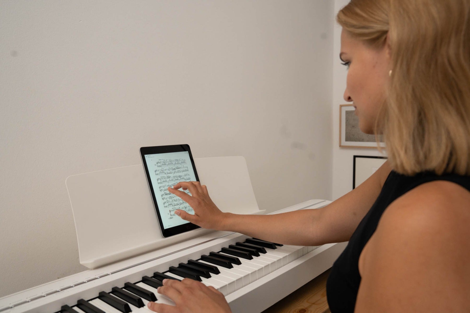 Kawai ES120 Portable Digital Piano - White, View 10