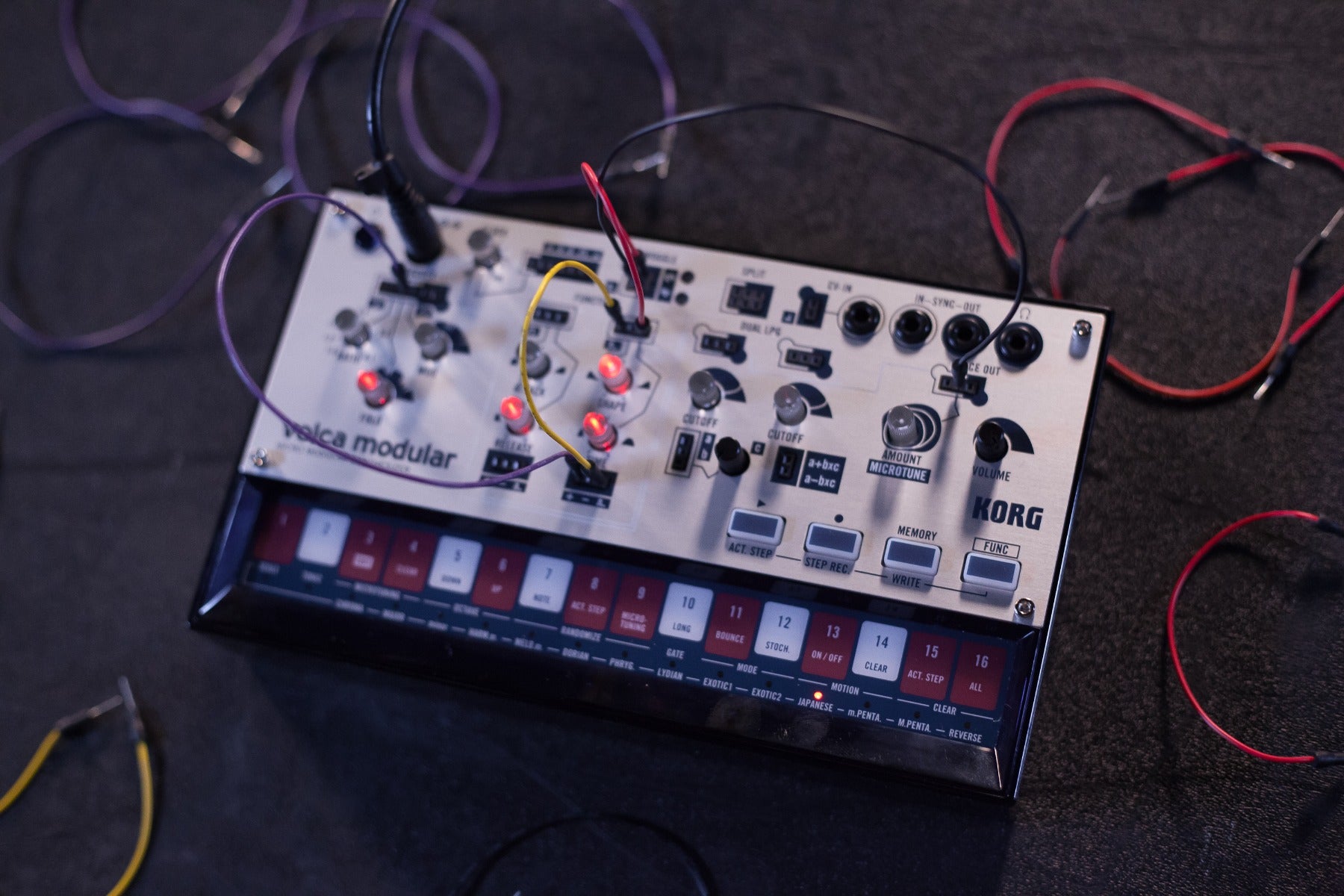 Korg Volca Modular Micro Modular Synthesizer – Kraft Music Korg Volca Modular Micro Modular Synthesizer – Kraft Music